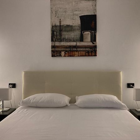 Appartamento City Center - 50 Metri Dal Centro Storico Cremona Esterno foto